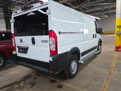 Used 2025 RAM ProMaster 2500 w/ U-Haul Equipment Group FWD image 5