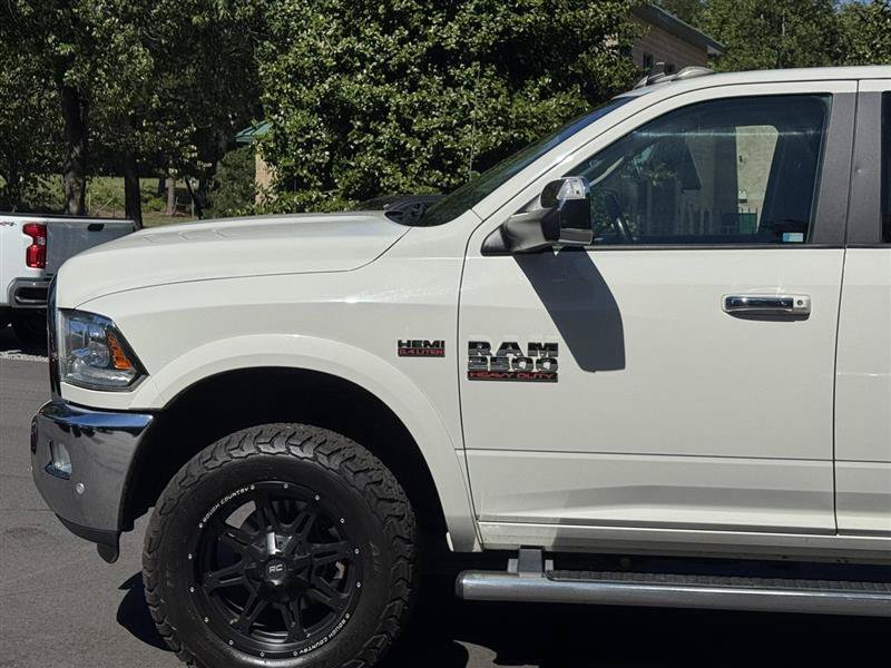 Used 2018 RAM 2500 Laramie AWD/4WD image 2