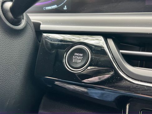 Used 2025 Kia Seltos S image 23