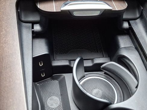 Certified 2025 Mercedes-Benz E 350 4MATIC Sedan image 23