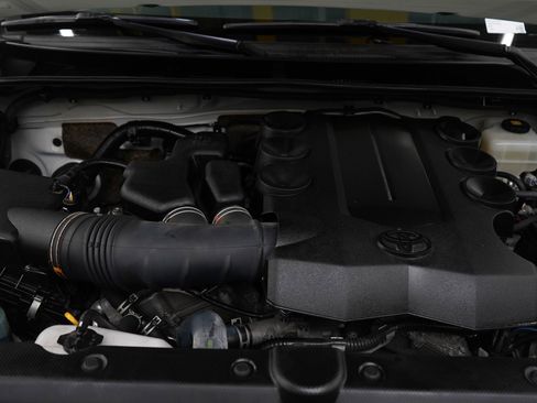 Used 2020 Toyota 4Runner TRD Off-Road image 24