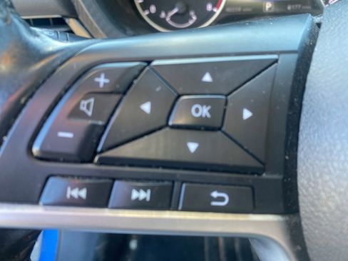 Used 2022 Nissan Sentra SV image 18