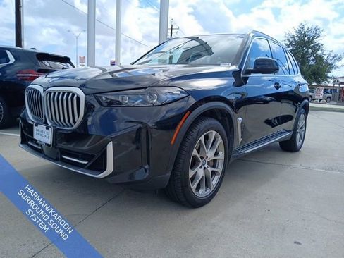 Used 2025 BMW X5 xDrive50e image 3