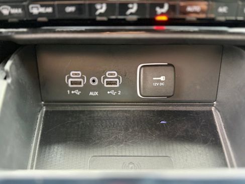 Used 2025 Jeep Grand Cherokee Altitude AWD/4WD image 26