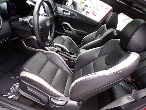 Used 2016 Hyundai Veloster Turbo w/ Option Group 04 FWD image 15