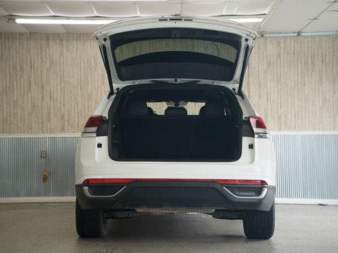 Used 2021 Volkswagen Atlas Cross Sport SE w/ Panoramic Sunroof Package FWD image 39