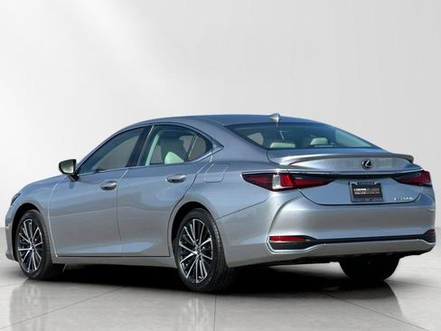 Certified 2025 Lexus ES 300h w/ Premium Package FWD image 4