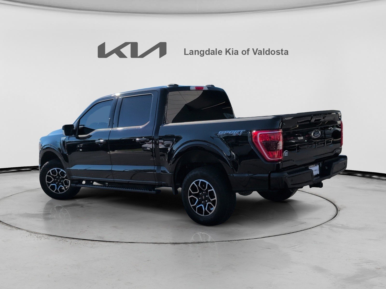Used 2023 Ford F150 XLT w/ Equipment Group 302A High AWD/4WD image 9