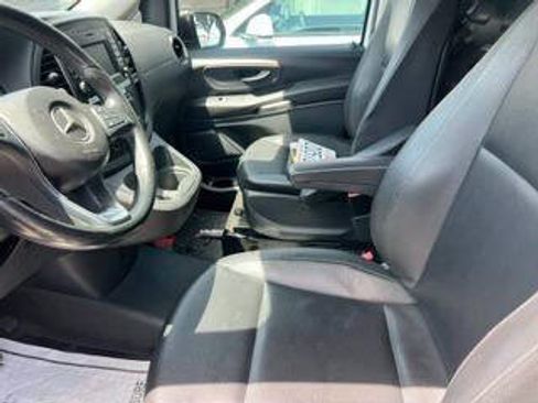 Used 2020 Mercedes-Benz Metris image 7