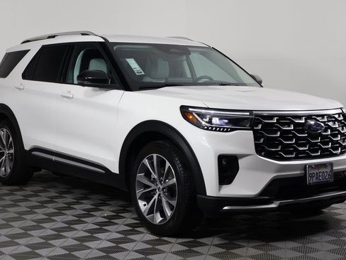 Used 2025 Ford Explorer Platinum w/ Ultimate Package RWD image 3