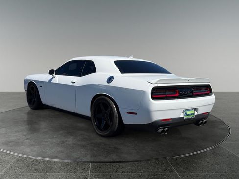 Used 2022 Dodge Challenger R/T RWD image 7