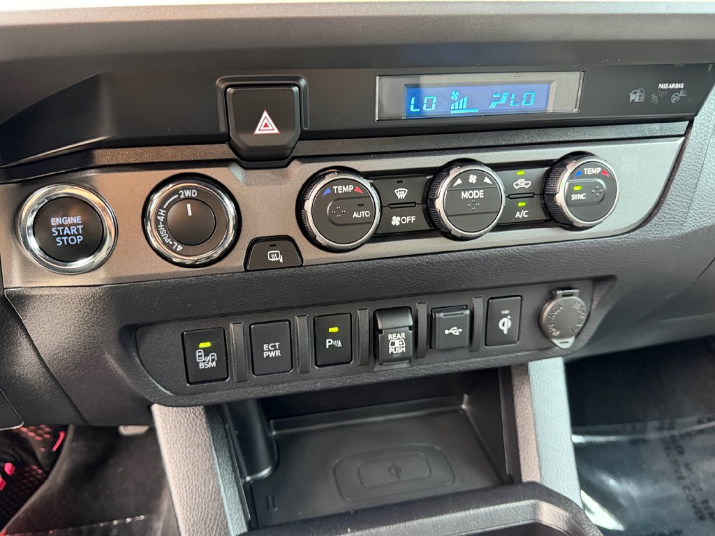 Used 2021 Toyota Tacoma TRD Off-Road w/ Technology Package AWD/4WD image 23