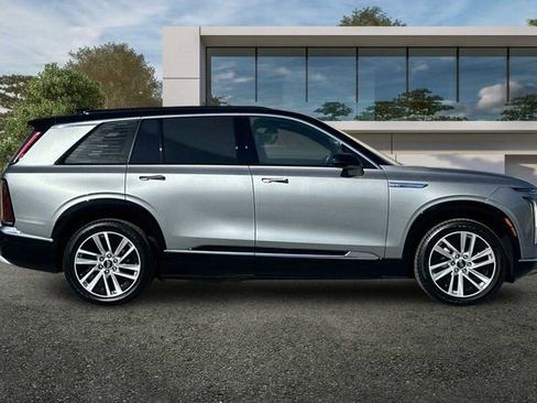 New 2026 Cadillac Vistiq Luxury image 3