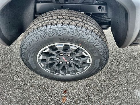 New 2026 GMC Canyon AT4 w/ Technology Plus Package image 12