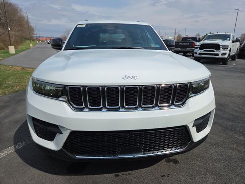 New 2026 Jeep Grand Cherokee Laredo X AWD/4WD image 19
