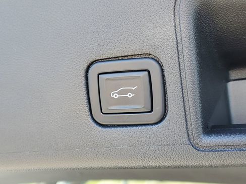 Used 2022 GMC Terrain AT4 w/ Infotainment Package II AWD/4WD image 9