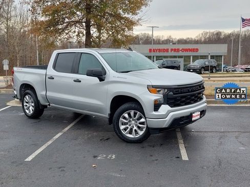 Used 2022 Chevrolet Silverado 1500 Custom image 2