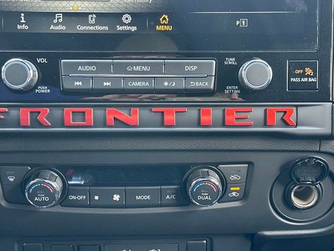 New 2025 Nissan Frontier PRO-4X image 22
