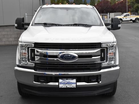 Used 2018 Ford F350 XLT w/ XLT Value Package image 2
