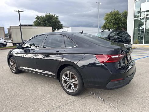 Used 2023 Volkswagen Jetta SE w/ Panoramic Sunroof Package FWD image 7