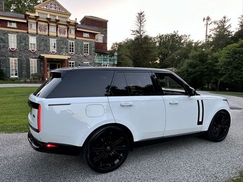 Used 2023 Land Rover Range Rover SE AWD/4WD image 11