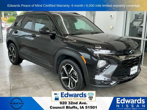 Used 2023 Chevrolet TrailBlazer RS w/ Sun and Liftgate Package AWD/4WD image 2
