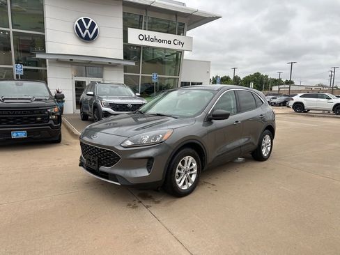 Used 2022 Ford Escape SE AWD/4WD image 1