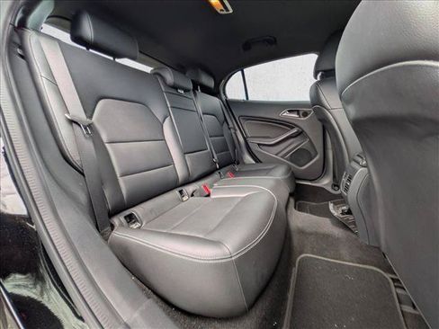 Used 2018 Mercedes-Benz GLA 250 image 18