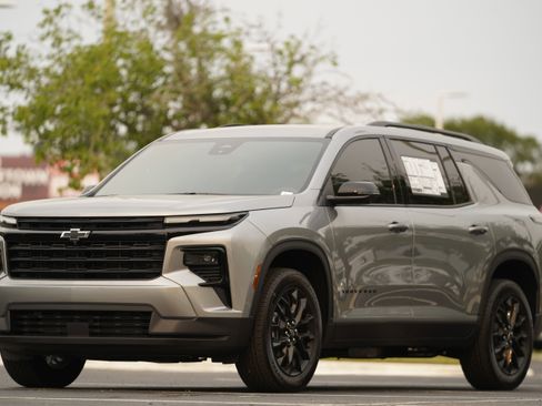 New 2026 Chevrolet Traverse LT w/ Midnight/Sport Edition FWD image 34