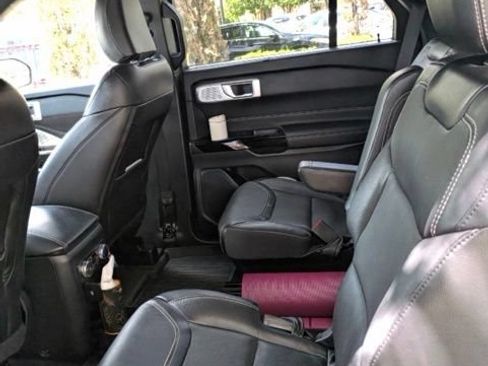 Used 2022 Ford Explorer ST w/ Equipment Group 401A RWD image 6