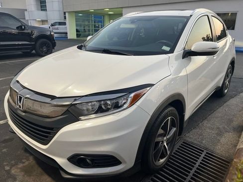 Used 2022 Honda HR-V EX-L image 1