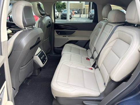 Used 2024 Lincoln Nautilus Premier w/ Equipment Group 102A AWD/4WD image 27