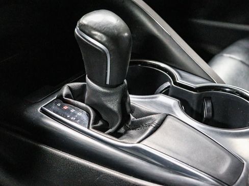 Certified 2020 Toyota Camry SE FWD image 22