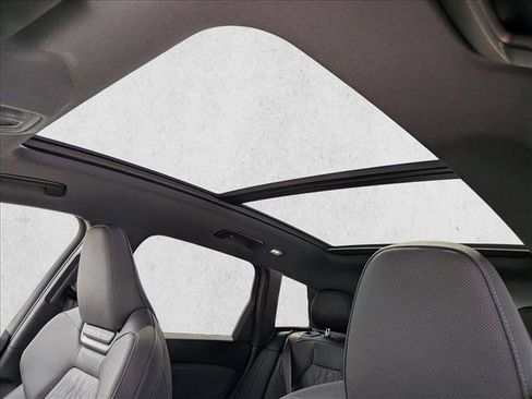 Certified 2025 Audi SQ6 e-tron Prestige w/ Black Optic Package image 18