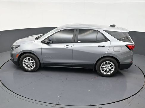 Used 2024 Chevrolet Equinox LS w/ LS Convenience Package FWD image 12