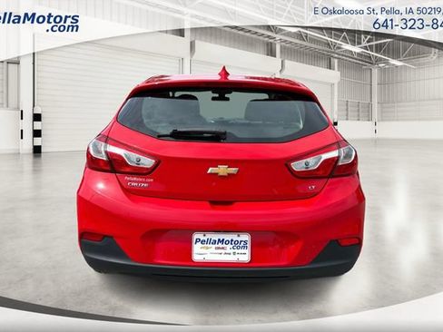Used 2018 Chevrolet Cruze LT w/ Convenience Package FWD image 4