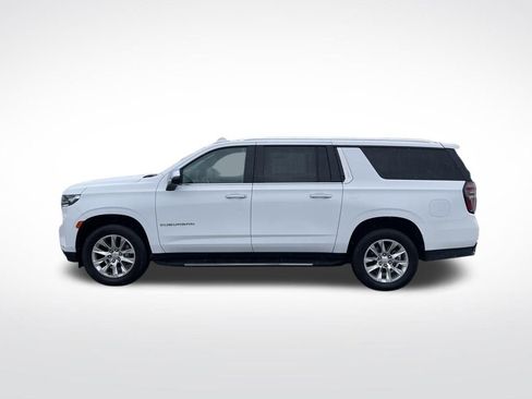 Used 2023 Chevrolet Suburban Premier AWD/4WD image 2
