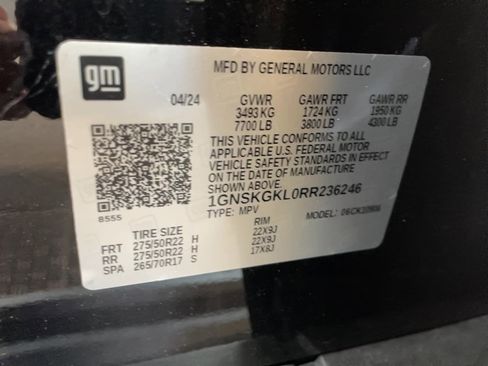 Used 2024 Chevrolet Suburban High Country image 24