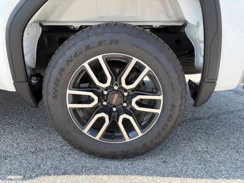 Used 2021 GMC Sierra 1500 4x4 Double Cab w/ Convenience Package image 40