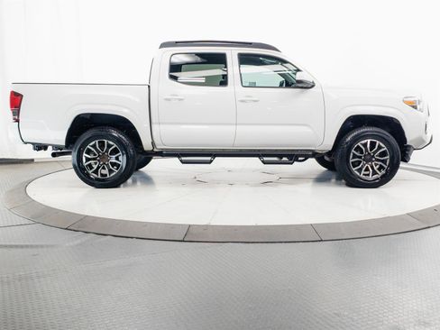 Certified 2023 Toyota Tacoma SR AWD/4WD image 12