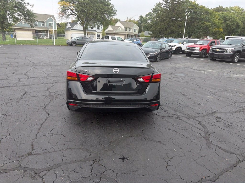 Used 2023 Nissan Altima 2.5 S FWD image 7