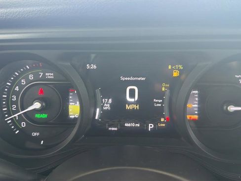 Used 2024 Jeep Wrangler Unlimited AWD/4WD image 10