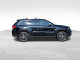 Used 2017 Jeep Grand Cherokee Limited w/ Luxury Group II image 6