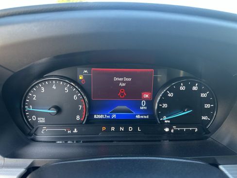 Used 2021 Ford Explorer XLT w/ Equipment Group 202A AWD/4WD image 12