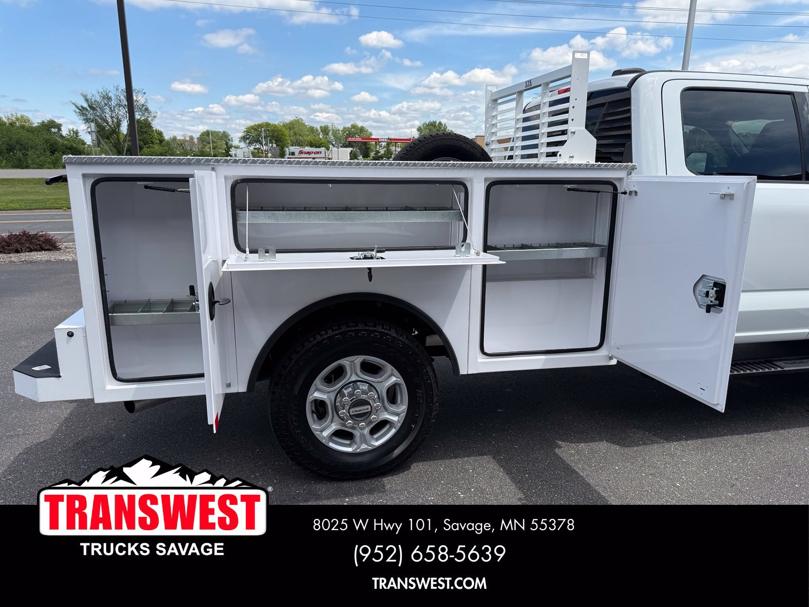 Used 2025 Ford F350 XLT AWD/4WD image 23