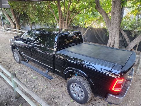 Used 2022 RAM 2500 Limited w/ Safety Group image 7