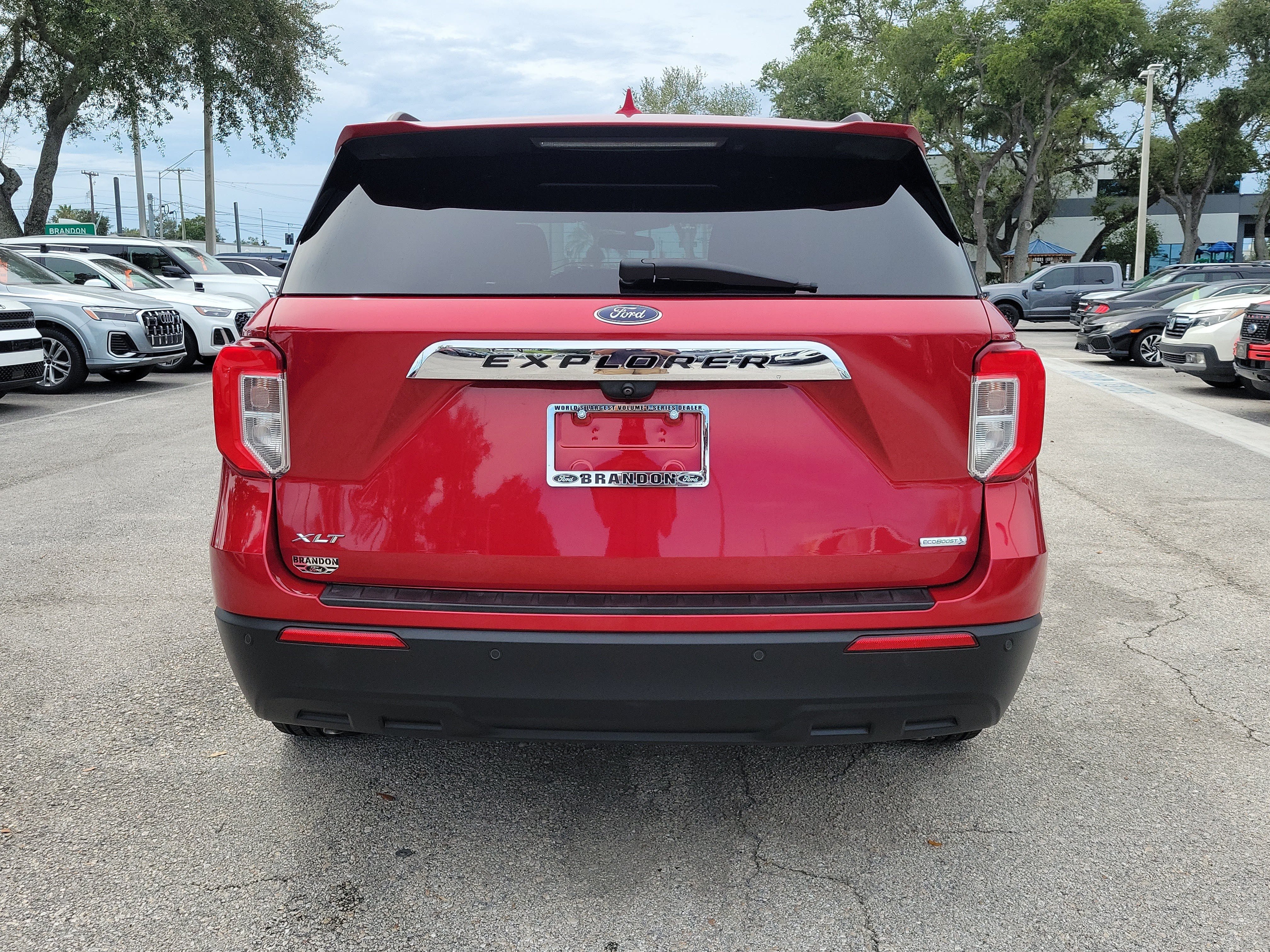 Used 2020 Ford Explorer XLT RWD image 8