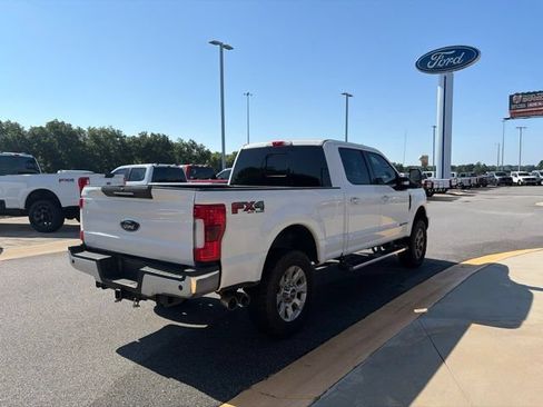 Used 2019 Ford F250 Lariat w/ Lariat Ultimate Package AWD/4WD image 5