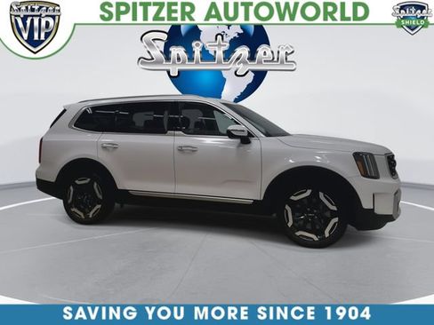 Certified 2024 Kia Telluride S FWD image 2