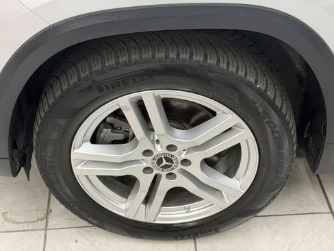 Used 2021 Mercedes-Benz GLA 250 w/ Premium Package image 33